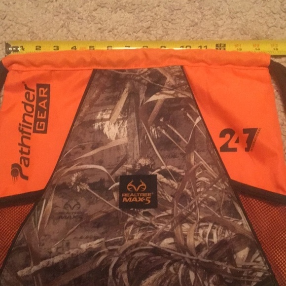 REALTREE camo and orange drawstring cinch sack - Picture 8 of 9